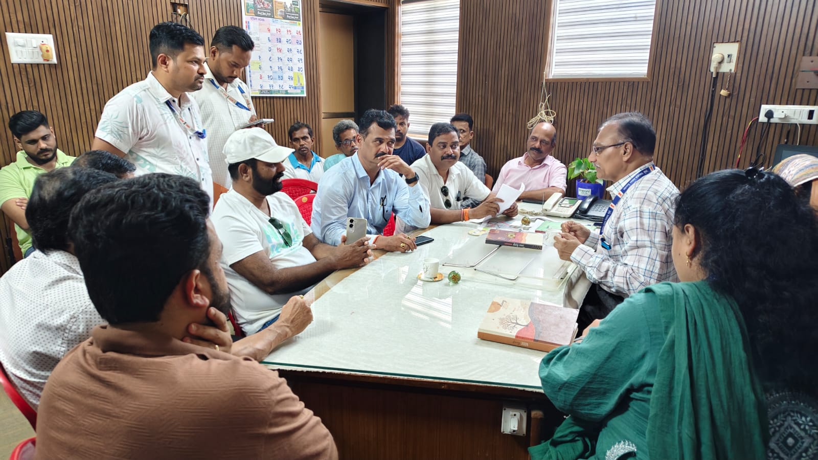 चिपळूण पालिकेवर ठाकरे शिवसेनेची धडक…
