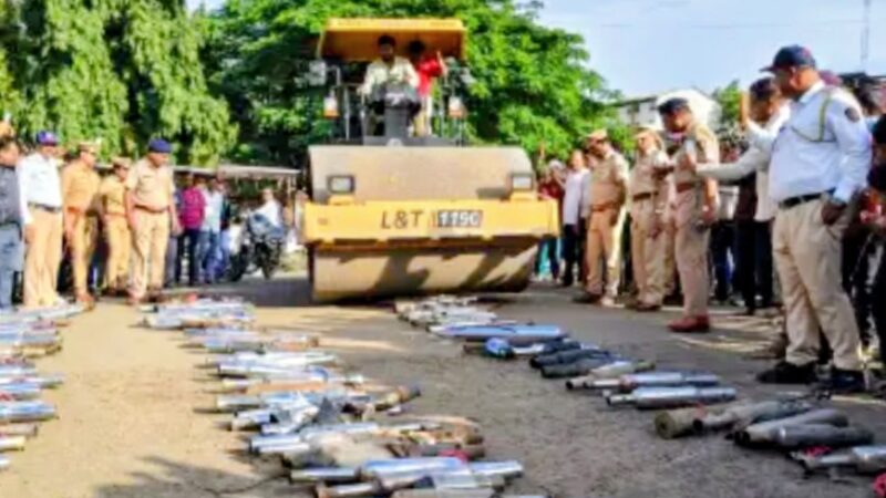 फटाके फोडणाऱ्या बुलेटवाल्यांचे चिपळूण पोलिसांना खुले आव्हान…